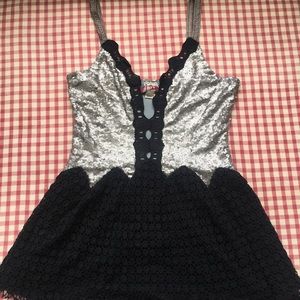 Buckle Gimmicks by BKE Sequin Baby Doll Tank Sz M